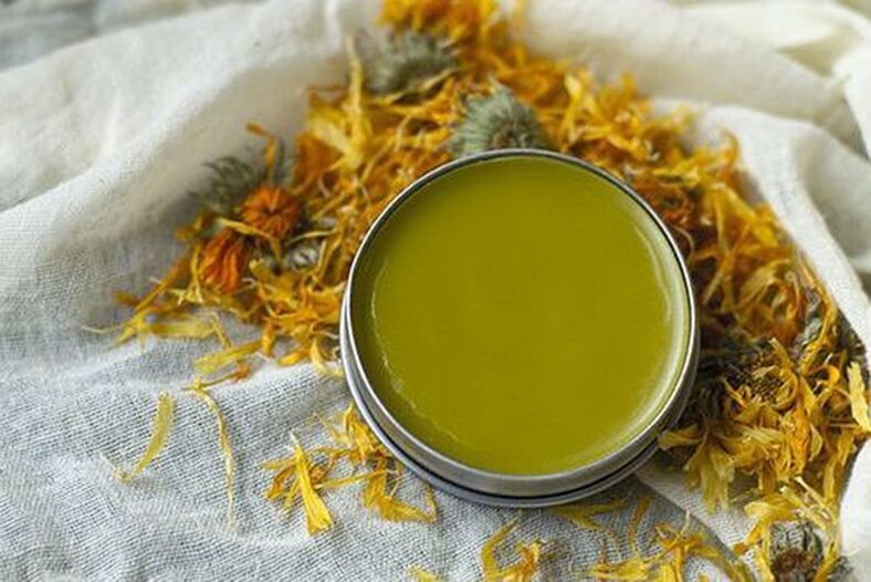 Thuốc mỡ với Calendula